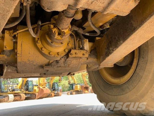 CAT 730 Dúmpers articulados