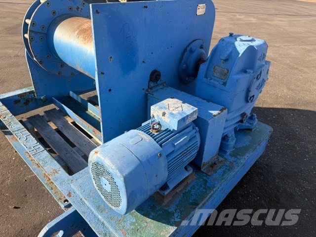 Bosch electric winch 3 t Комплектуючі і запасні частини для бурових установок