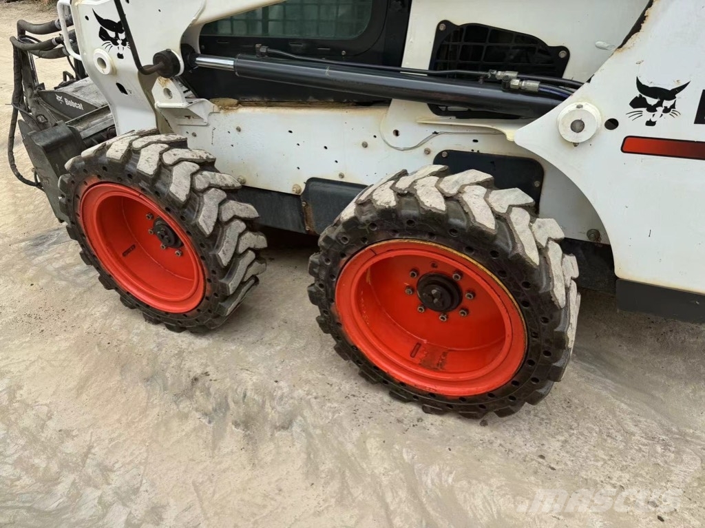 Bobcat S 630 스키드로더