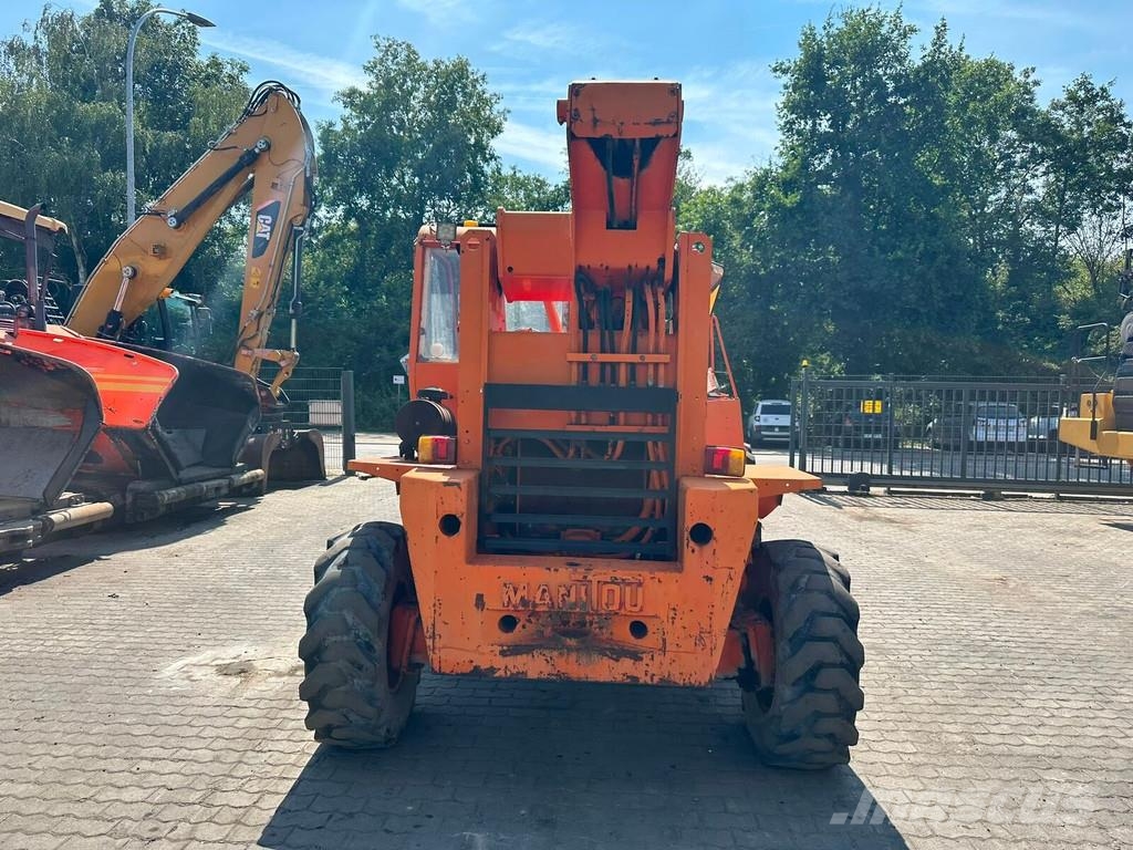 Manitou MT 425 CP مناولات متداخلة