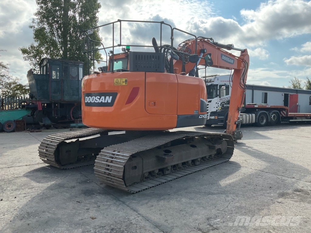 Doosan DX235LCR-5 Excavadoras sobre orugas