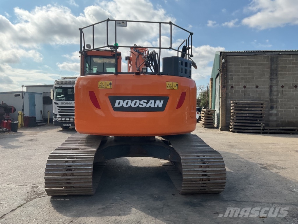 Doosan DX235LCR-5 Excavadoras sobre orugas