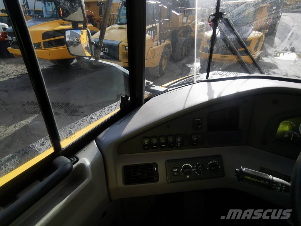 Volvo A 25 G Artikulētie pašizgāzēji