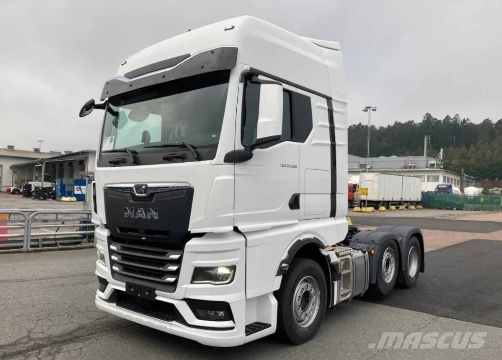 MAN TGX / TGS/TGM färdiga lagerbilar och chassier 平板车