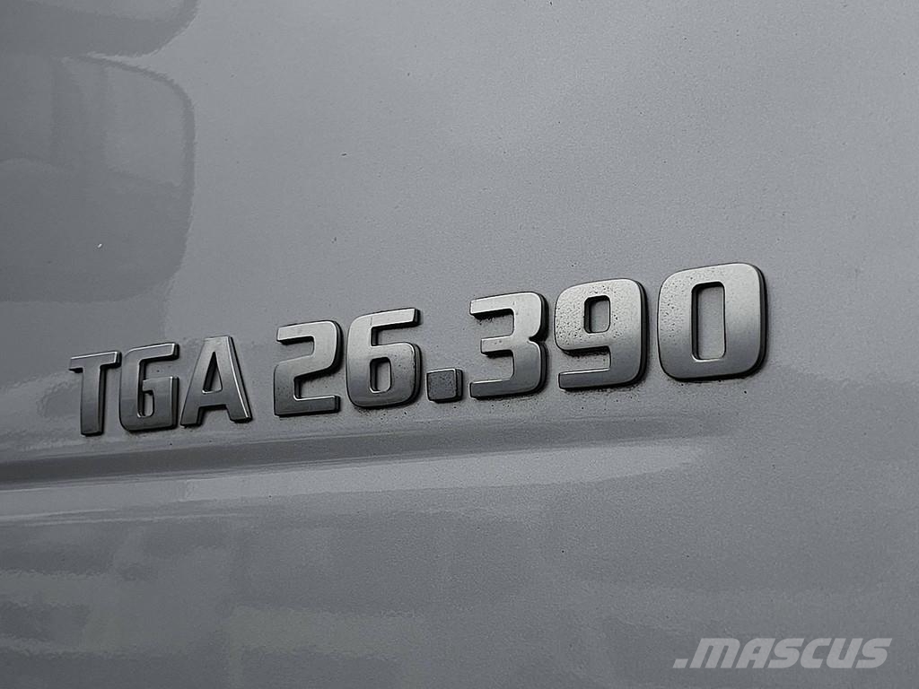 MAN 26.390 TGA 6X2 TAILLIFT Van Body Trucks