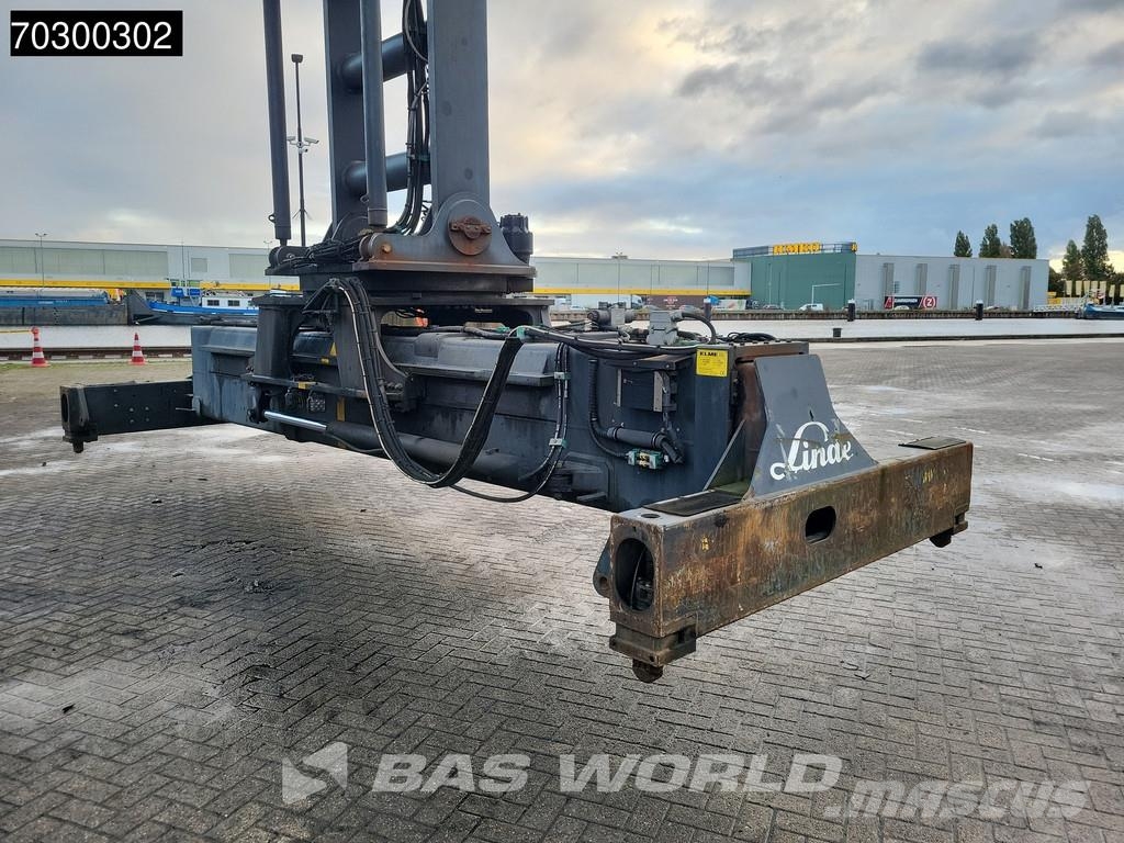 Linde C4545TL 20ft - 45ft container extendable Reachstackers