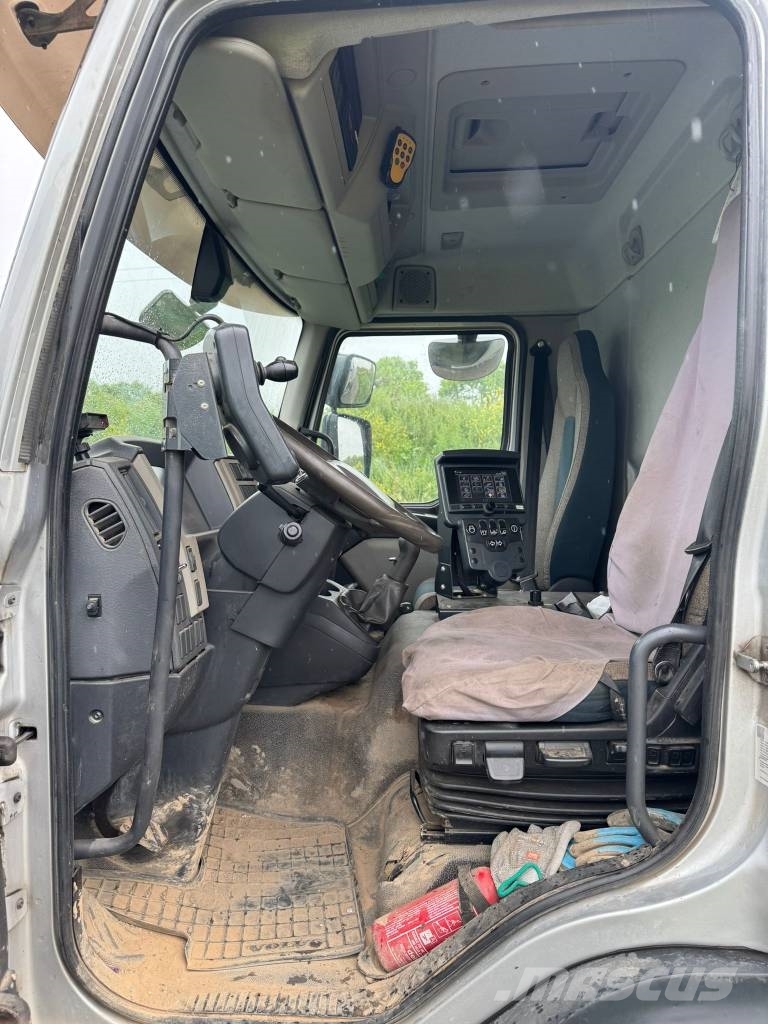 Volvo FL 250 Johnston VT652 Süpürme kamyonları