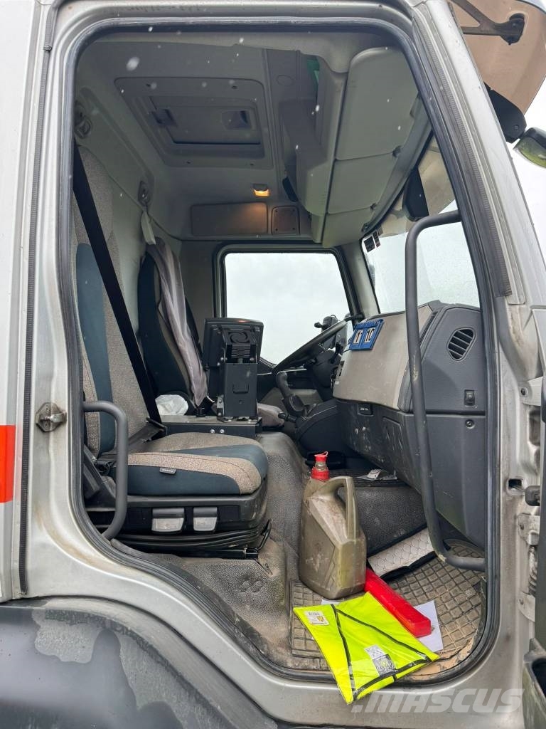 Volvo FL 250 Johnston VT652 Süpürme kamyonları
