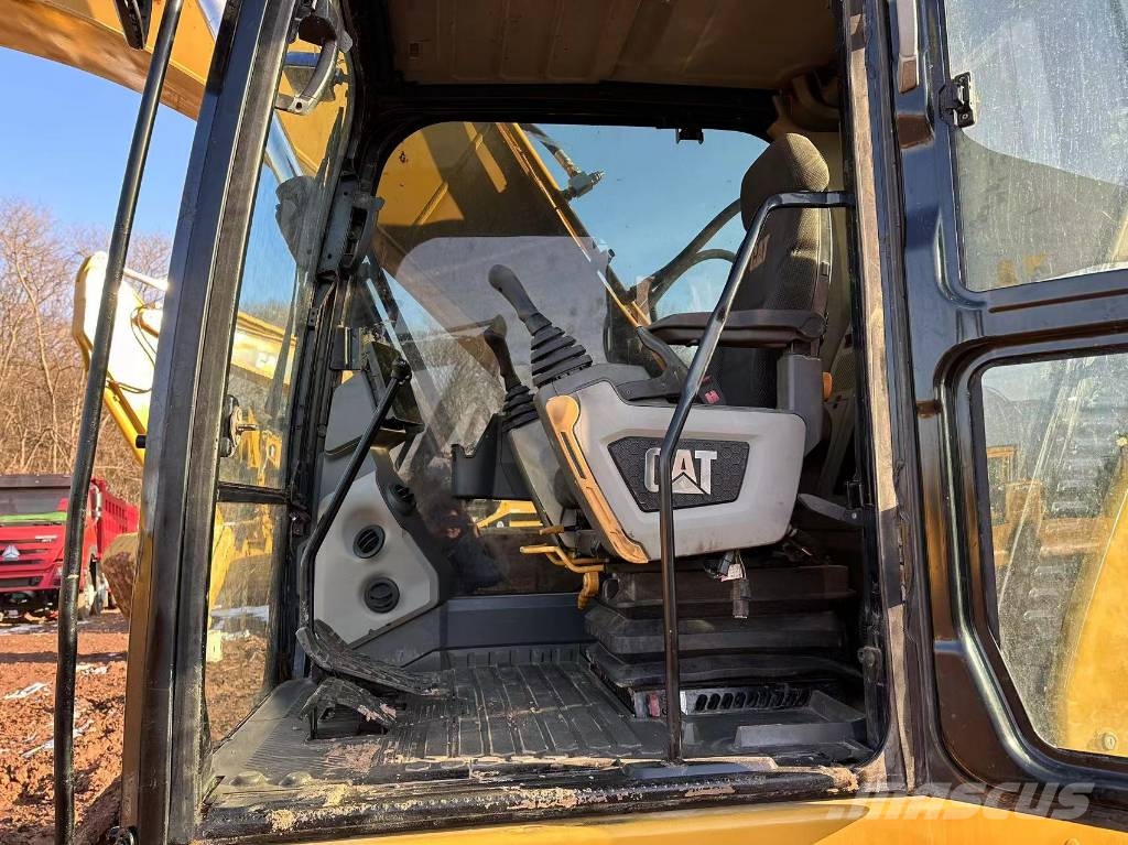 CAT 320 GC Верижен екскаватор