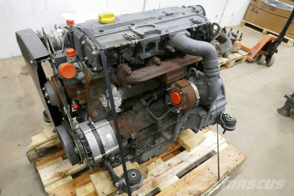 Volvo L40 Motor VOE9002810933 Motoren