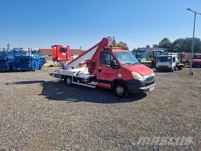 Iveco Daily Multitel MT202DS - 20,2m Auto korpe