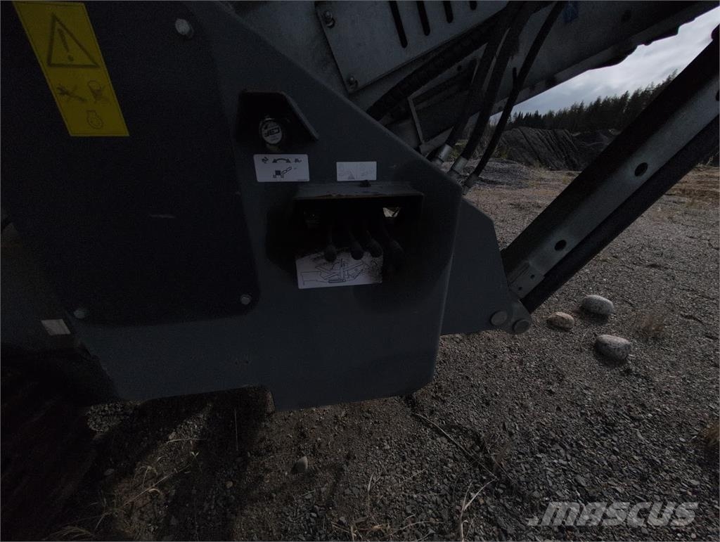 Metso Lokotrack ST4.8 3-taso seula Mienen-Geräte