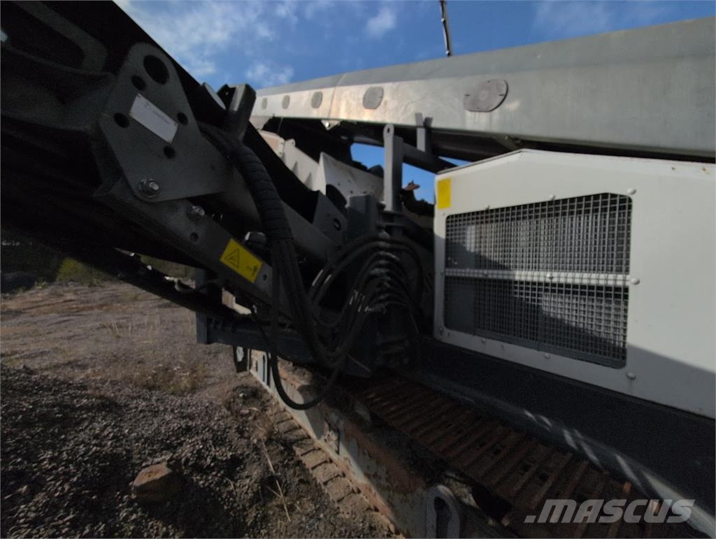 Metso Lokotrack ST4.8 3-taso seula Mienen-Geräte