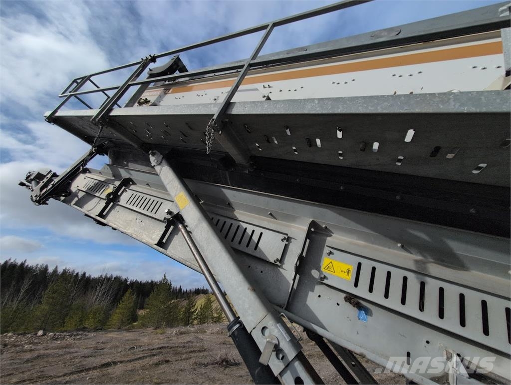 Metso Lokotrack ST4.8 3-taso seula Mienen-Geräte