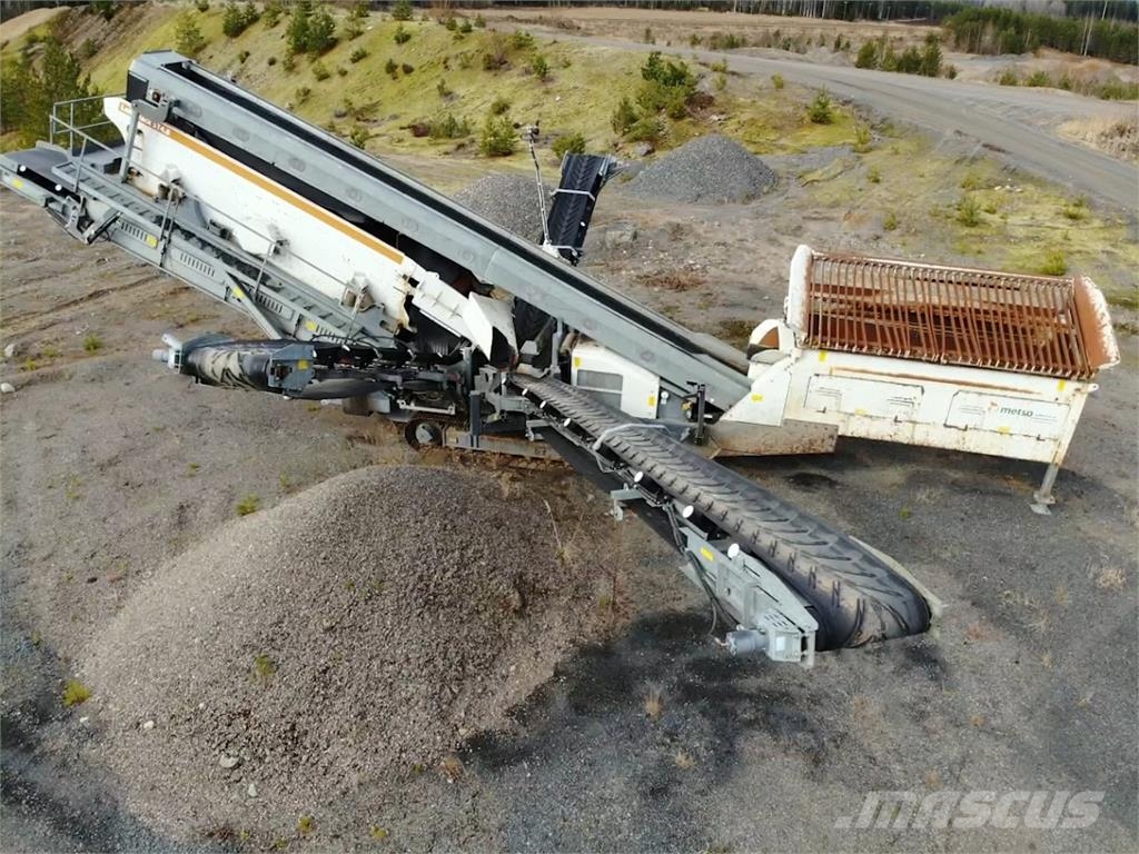 Metso Lokotrack ST4.8 3-taso seula Mienen-Geräte