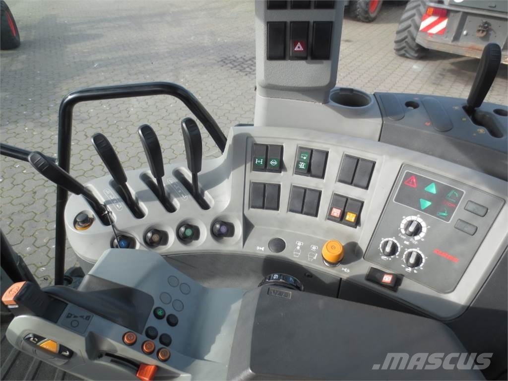 CLAAS AXION 810 CIS 트랙터