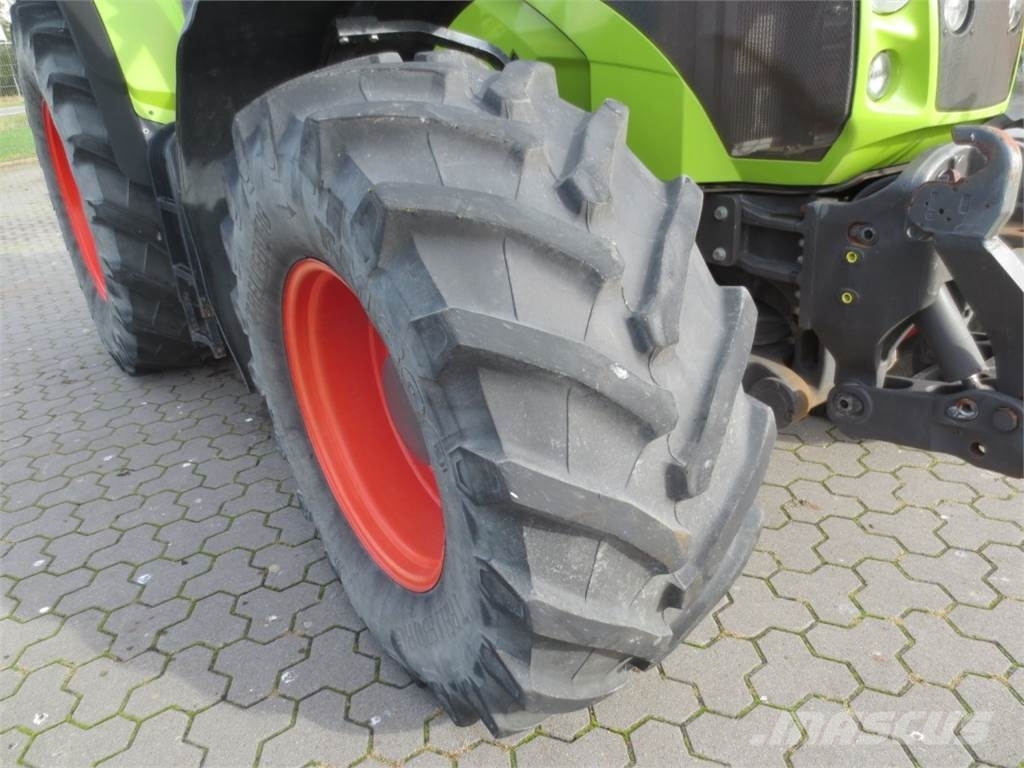CLAAS AXION 810 CIS 트랙터