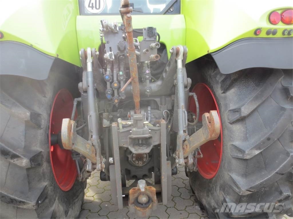 CLAAS AXION 810 CIS 트랙터