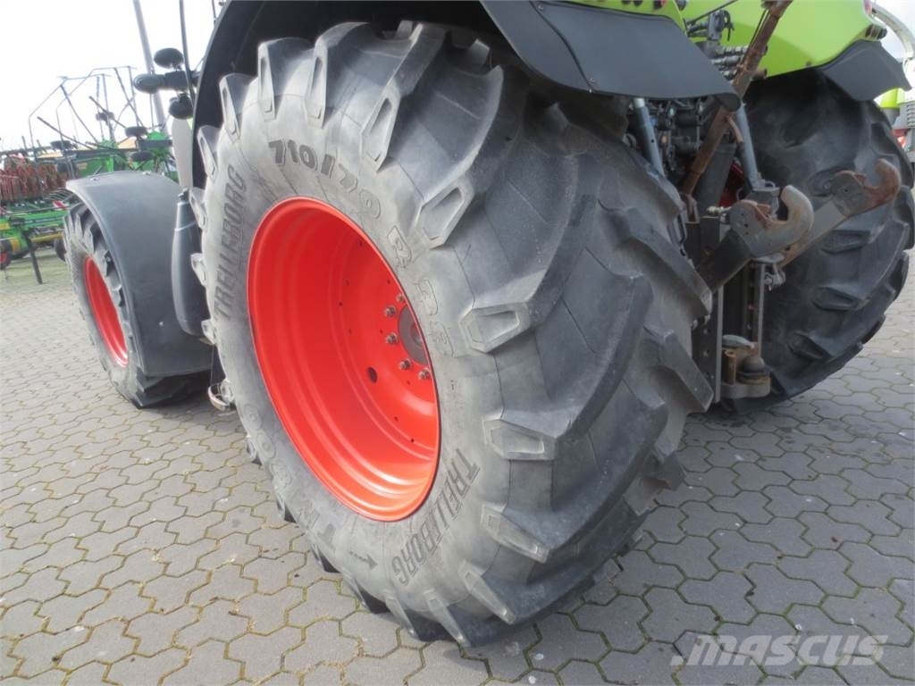 CLAAS AXION 810 CIS 트랙터