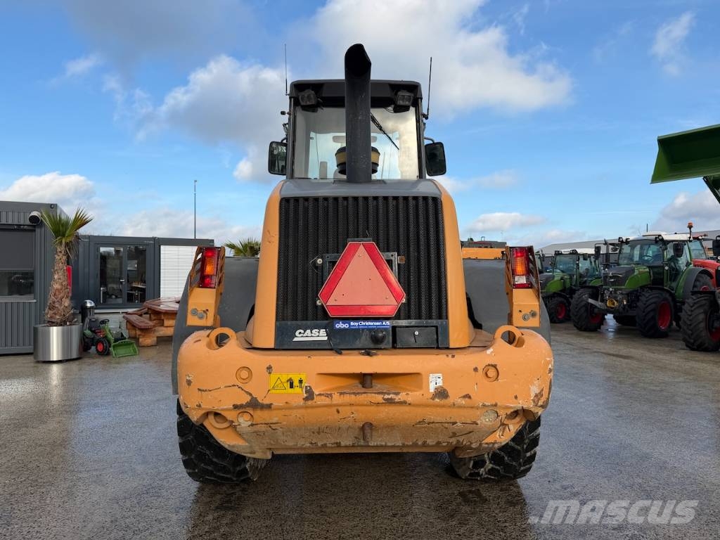 CASE 721 D Wielladers