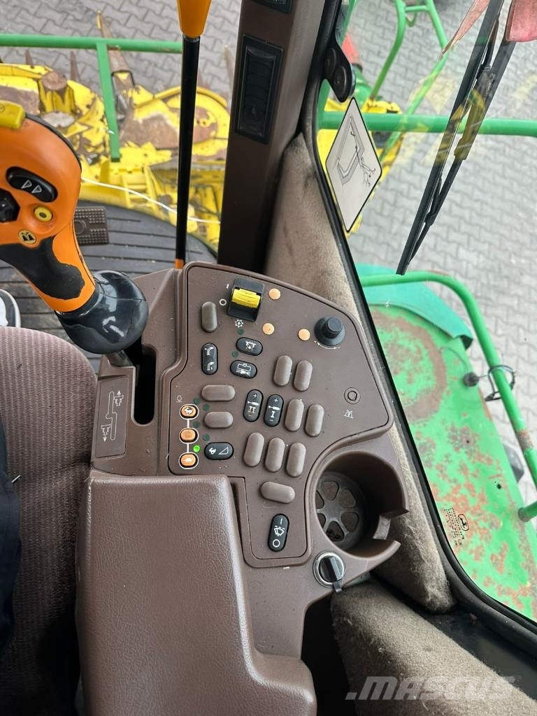 John Deere 7300 Selvdrevne fôrhøstere
