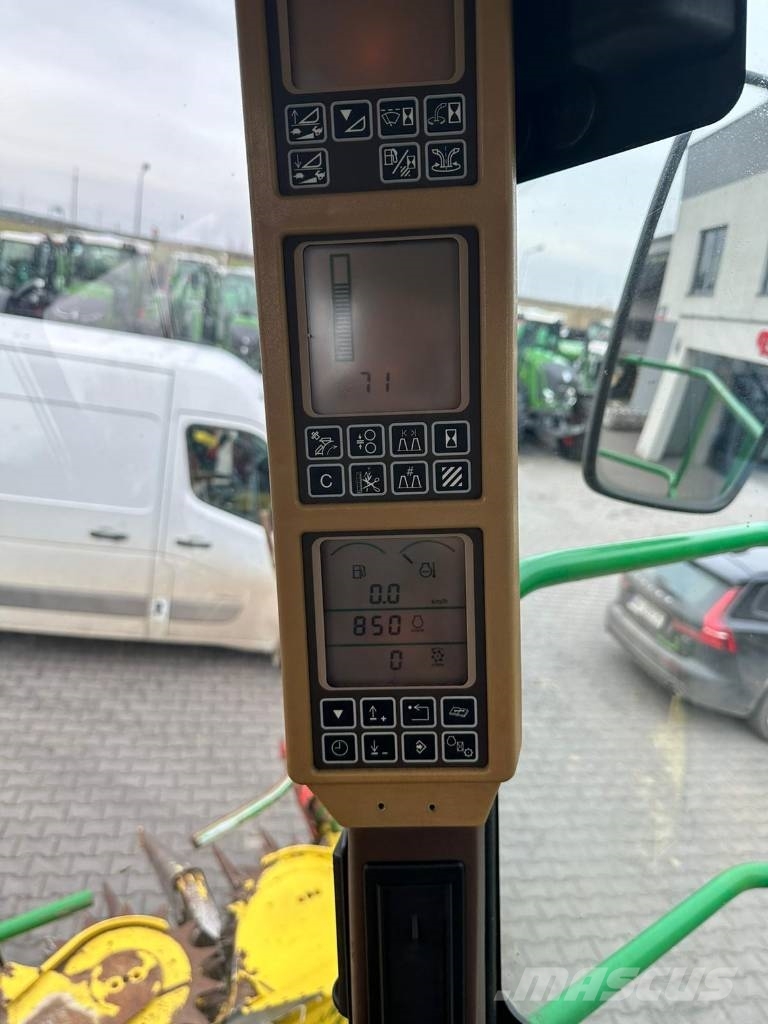 John Deere 7300 Selvdrevne fôrhøstere