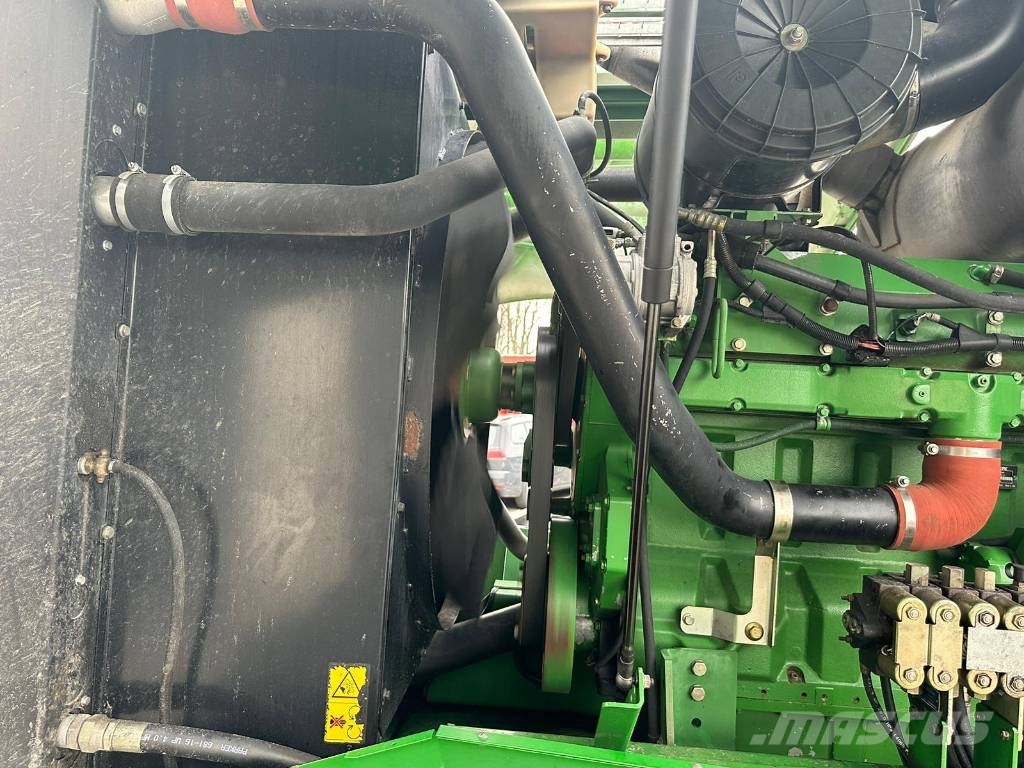 John Deere 7300 Selvdrevne fôrhøstere