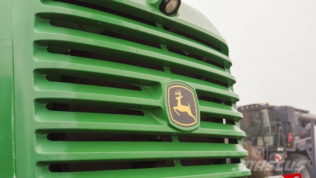 John Deere 7300 Selvdrevne fôrhøstere