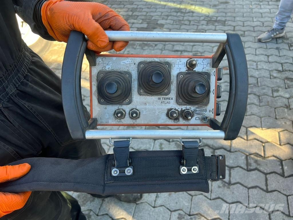 Terex 120.2 E-A2L / Kran / Funk / 8,1 m / 2,7 t شاحنات الرافعات