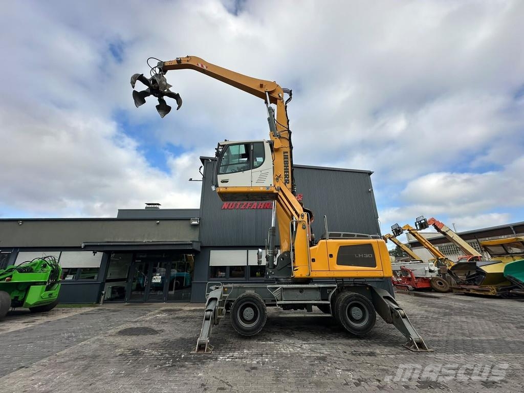 Liebherr LH 30 M Litronic Materialumschlag