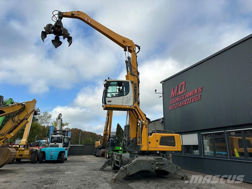 Liebherr LH 30 M Litronic Materialumschlag