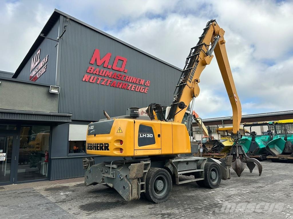 Liebherr LH 30 M Litronic Materialumschlag