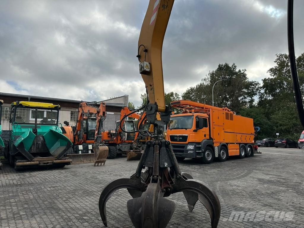 Liebherr LH 30 M Litronic Materialumschlag