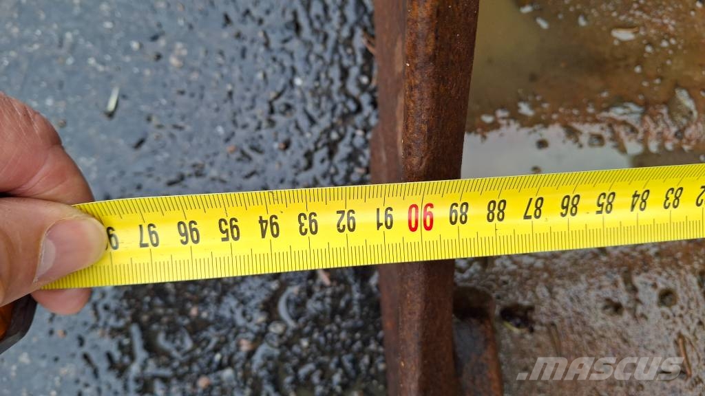  Kuokkakauha 900 hampailla edullisesti Cucharones