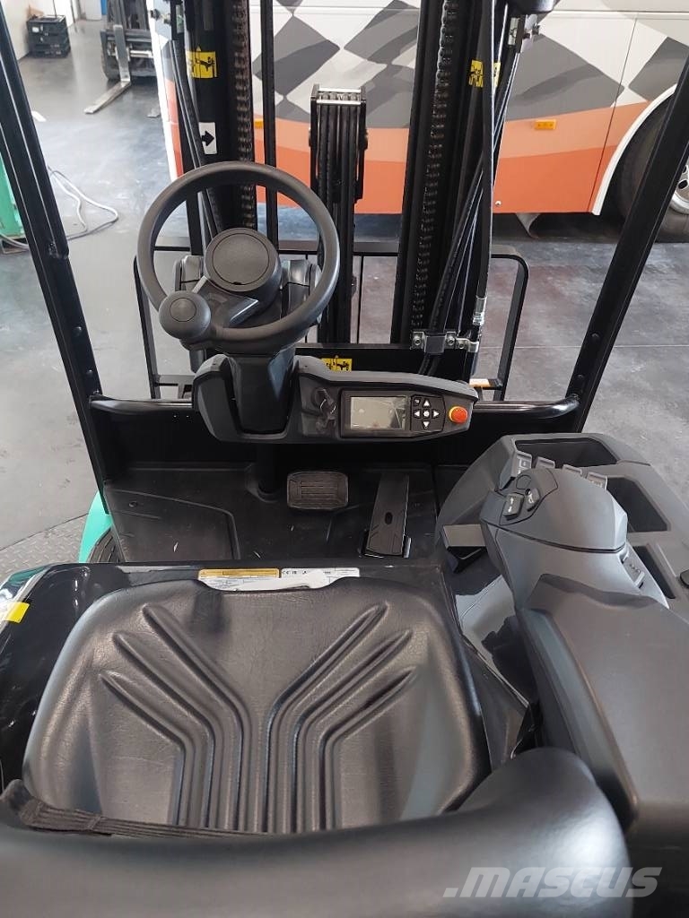 Mitsubishi FB25ACN Heftruck Sähkötrukit