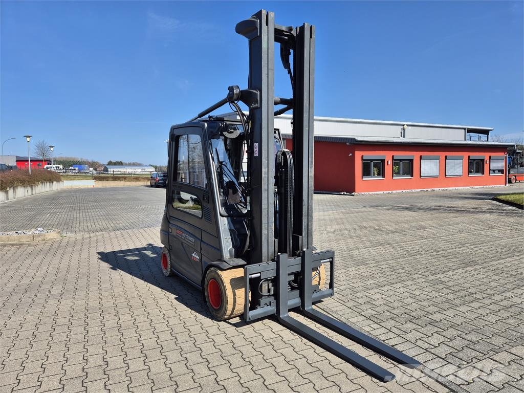 Linde E35L Electric forklifts