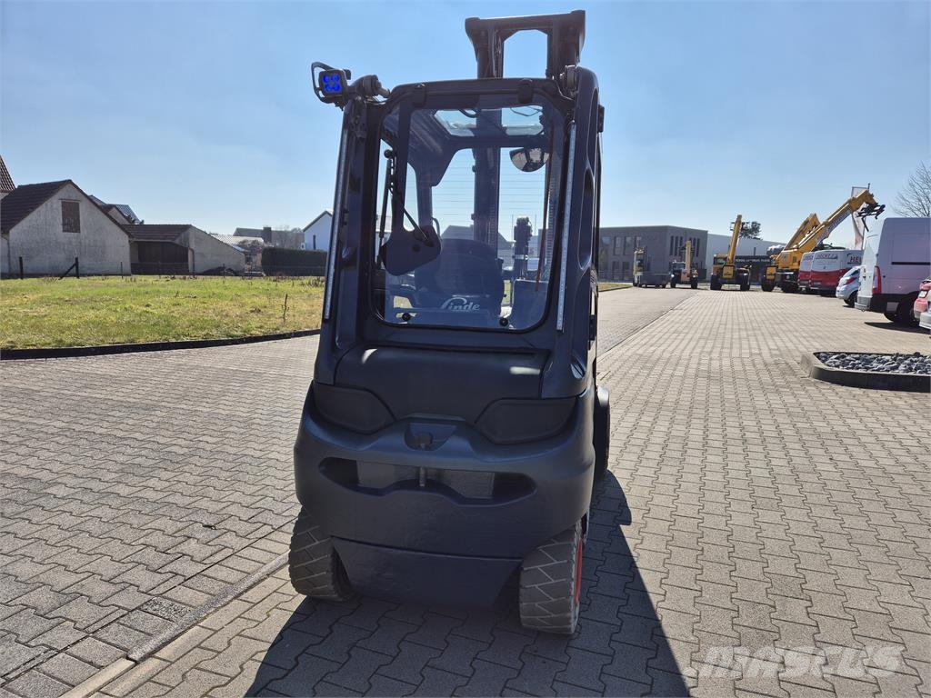Linde E35L 电动叉车