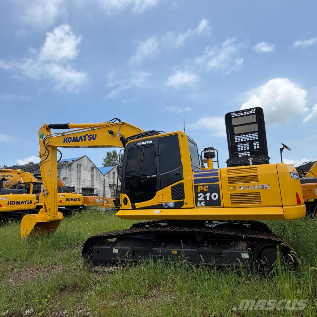Komatsu PC 210 履带挖掘机