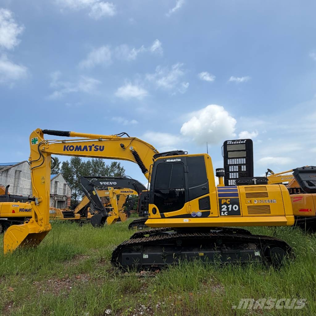 Komatsu PC 210 履带挖掘机