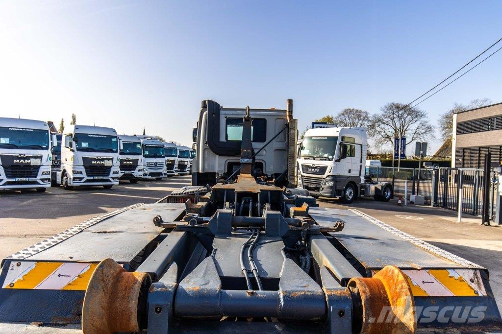 DAF CF 85.410-8X4+MARREL 22T Kroghejs