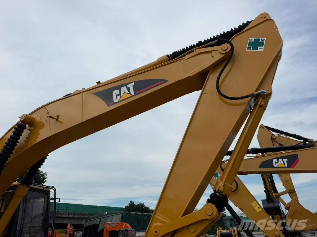 CAT 325 B L Гусеничні екскаватори