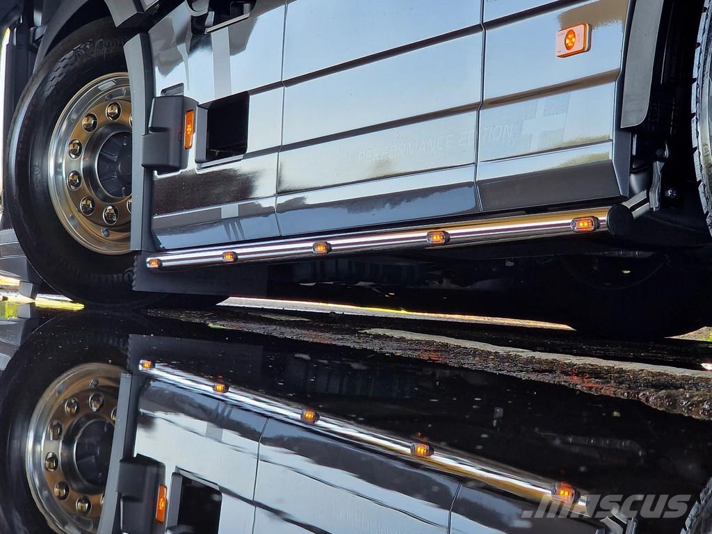 Volvo FH 16.780 Globetrotter XL Aero 4x2 - New - Full sp Vilcēji