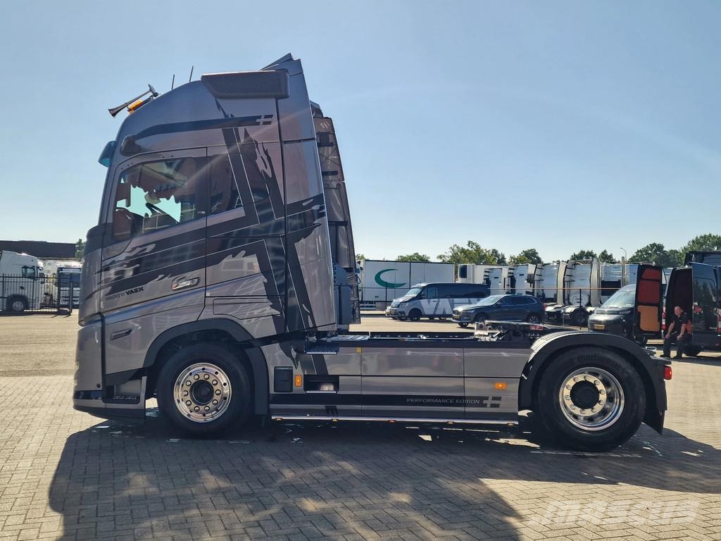 Volvo FH 16.780 Globetrotter XL Aero 4x2 - New - Full sp Vilcēji