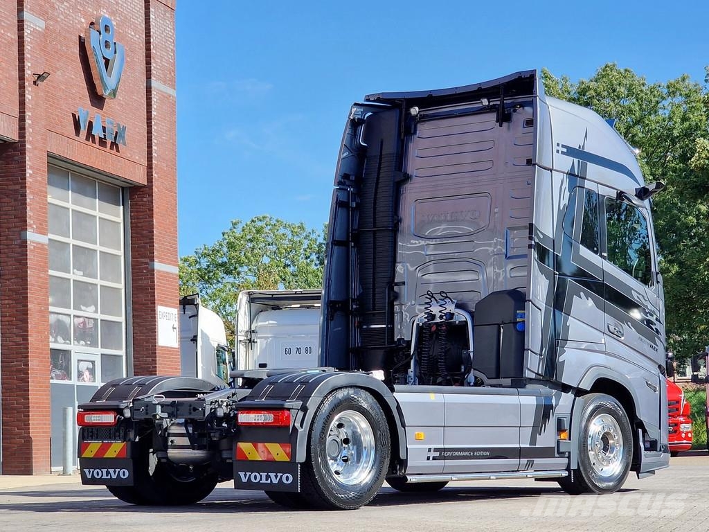 Volvo FH 16.780 Globetrotter XL Aero 4x2 - New - Full sp Vilcēji