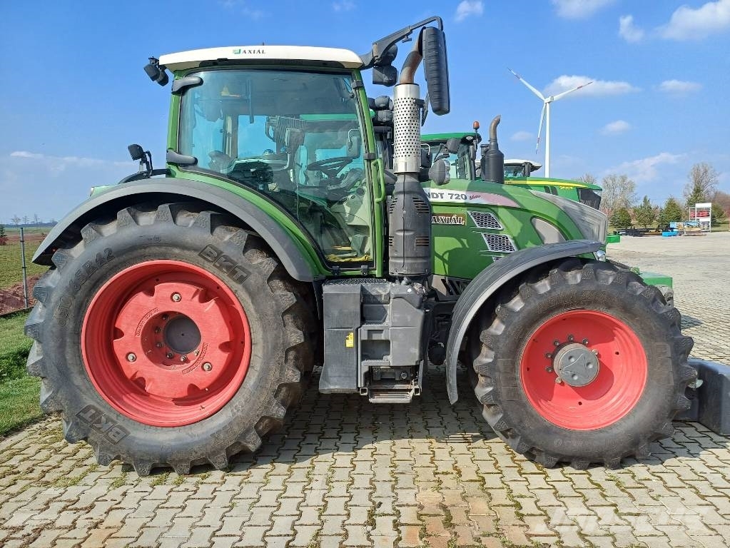 Fendt 720 Profi Plus Tractors