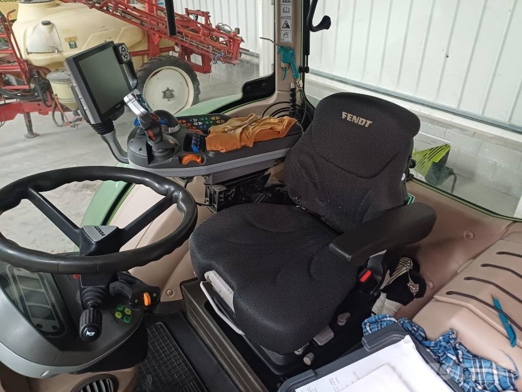 Fendt 720 Profi Plus Tractors