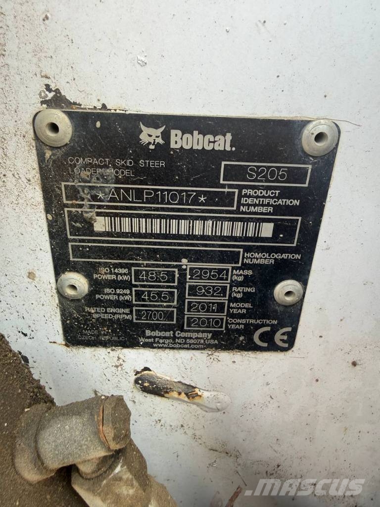 Bobcat S 205 لوادر انزلاقية التوجيه