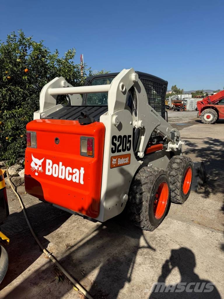 Bobcat S 205 لوادر انزلاقية التوجيه