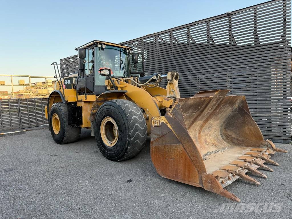 CAT 966k Pyöräkuormaajat