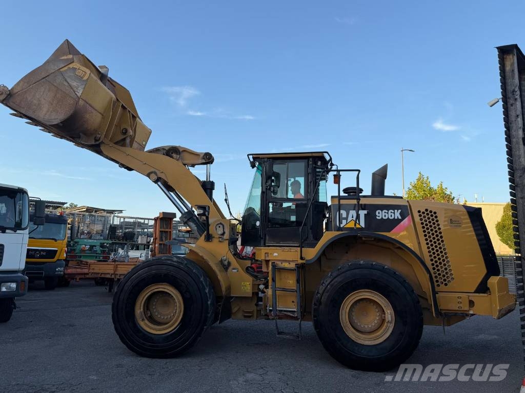 CAT 966k Pyöräkuormaajat